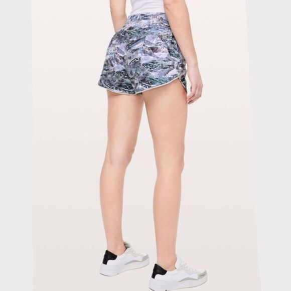 EUC Lululemon Choose A Side Short 3” Springscape Multi/French - Picture 2 of 11